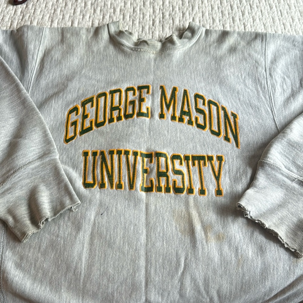 Vintage George Mason University sweatshirt